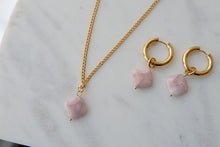 Load image into Gallery viewer, PINK AGATA "MARY" NECKLACE
